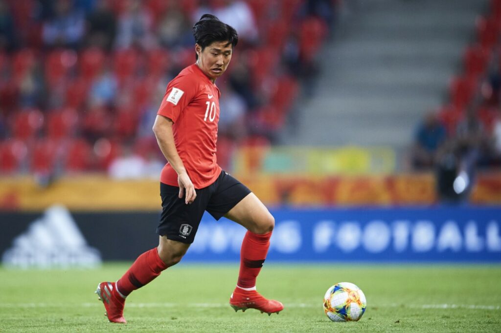 Lee Kang-in trong màu áo Hàn Quốc