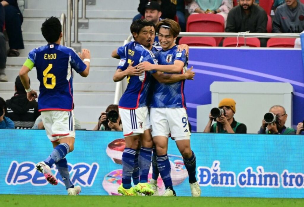 Nhật Bản đi tiếp với thắng lợi chung cuộc 3-1