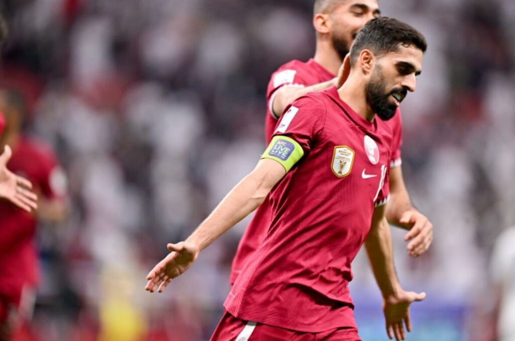 Al-Haydos đưa Qatar vượt lên dẫn trước, Qatar 1-1 Uzbekistan