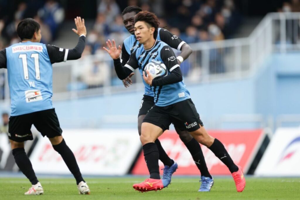 Kawasaki Frontale khởi động mùa giải mới bằng trận tranh siêu cúp Nhật Bản.