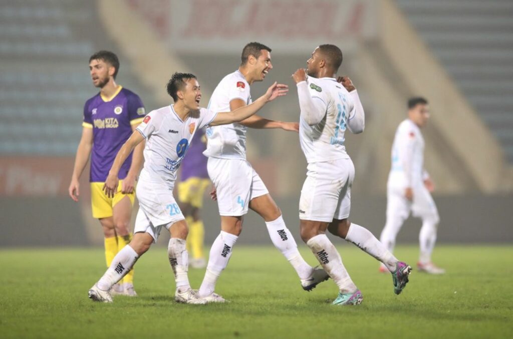 Nam Định có chiến thắng kịch tính trước Hà Nội vòng 11 V-league 2023/24