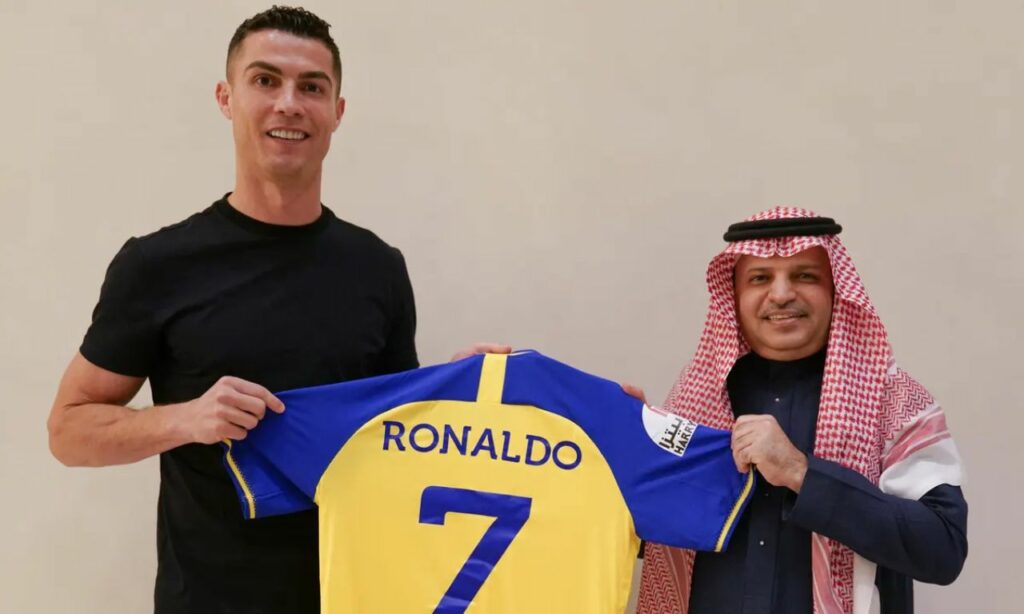 ronaldo gia nhap al nassr