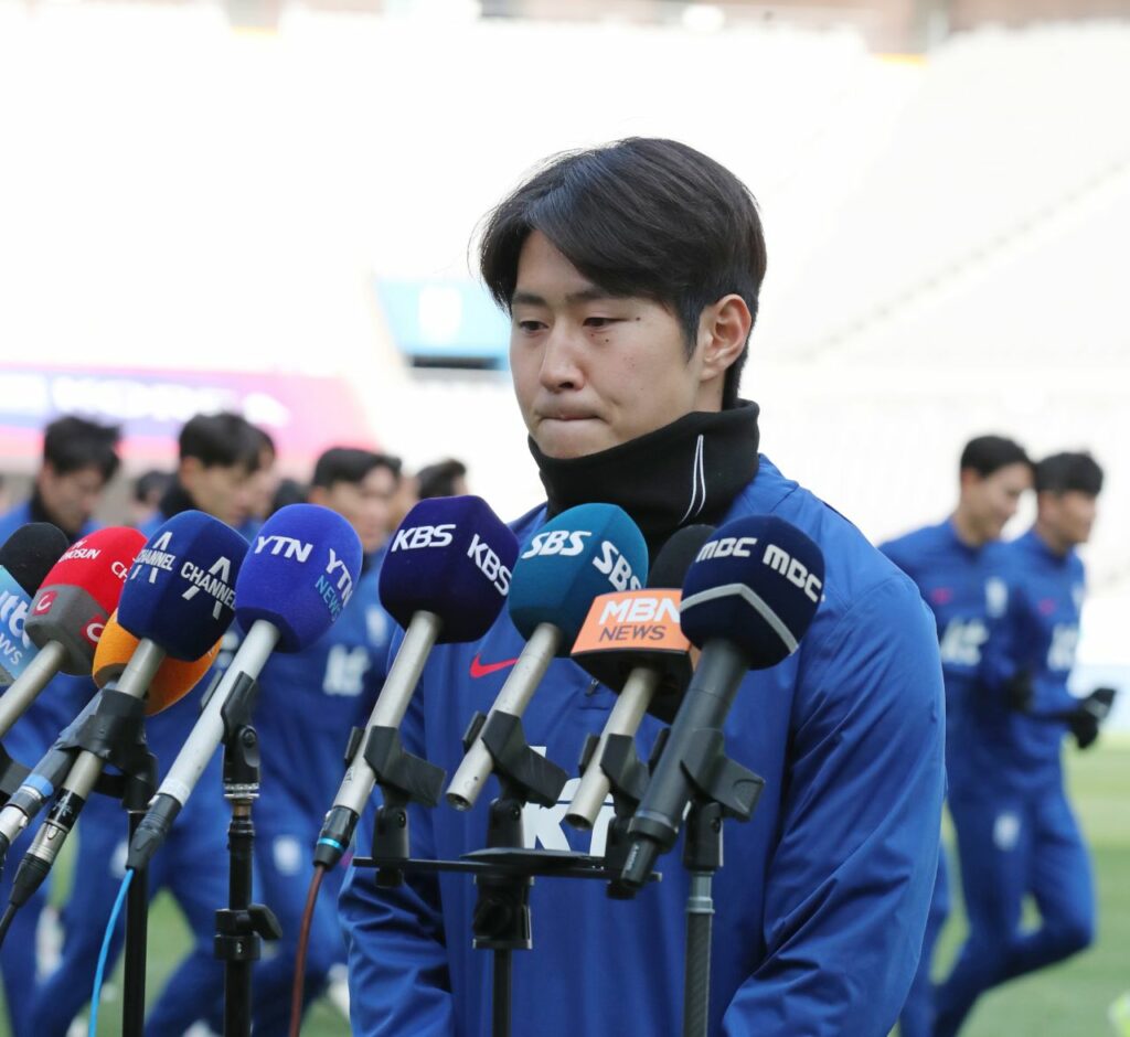 Lee Kang-in xin lỗi công khai người hâm mộ Hàn Quốc