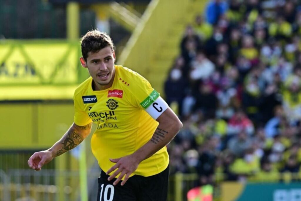 Matheus Savio là nhạc trưởng tại Kashiwa Reysol.