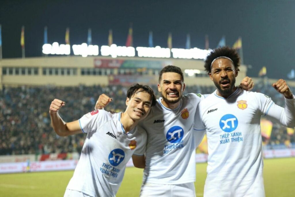 Nam Định đang đứng đầu BXH V-League 2023/24