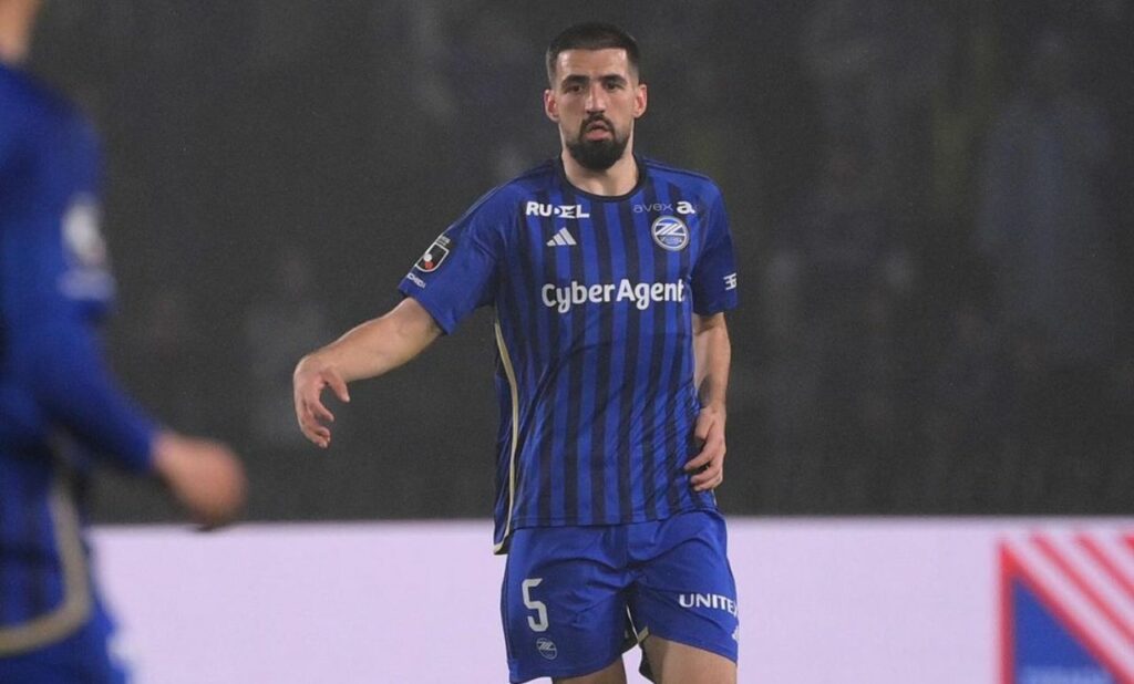 Drešević - hòn đá tảng nơi hàng phòng ngự Machida Zelvia