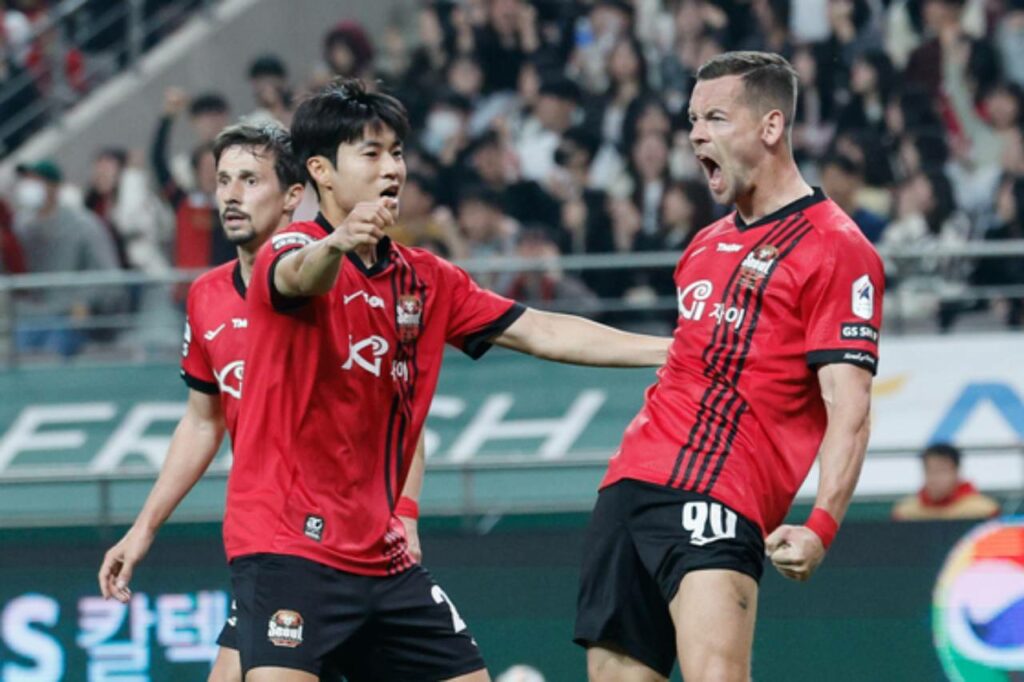 Stanislav Iljucenko lập cú đúp trong chiến thắng đậm của FC Seoul tại vòng 5 K-League 2024