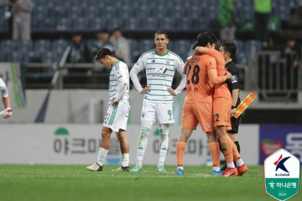 Sau 5 vòng ở K-League, Jeonbuk vẫn chưa có chiến thắng nào