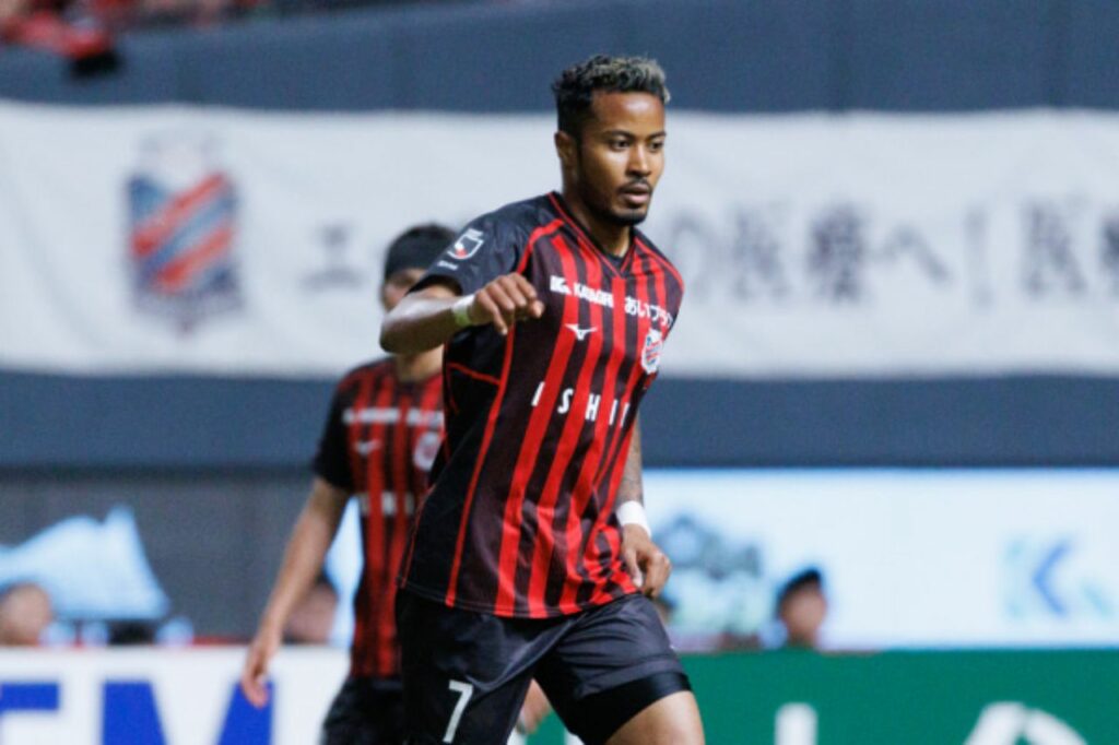 Musashi Suzuki chưa có đóng góp nào đáng kể cho đội bóng mới.