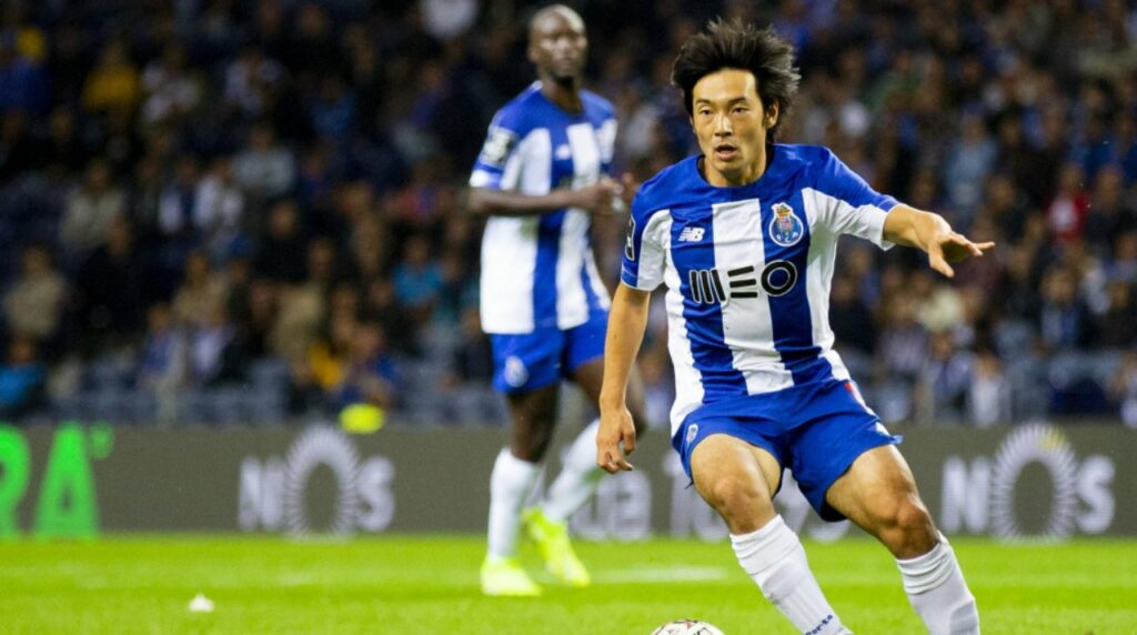 Nakajima Shoya từng có giai đoạn khoác áo Porto