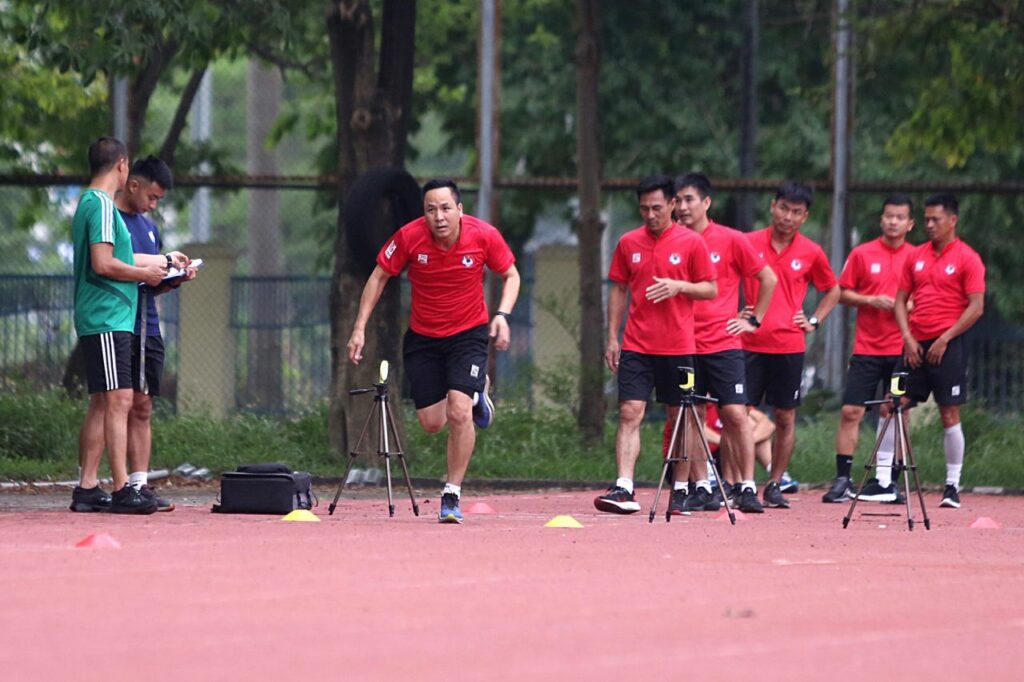Các trọng tài giam gia buổi tập huấn thể lực trong bối cảnh V-League 2023/24 Sắp Sửa Trở Lại