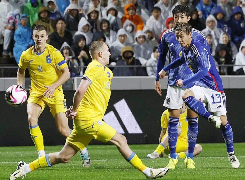 Các cầu thủ U23 Nhật Bản trong trận đấu với U23 Ukraine vào tháng 3