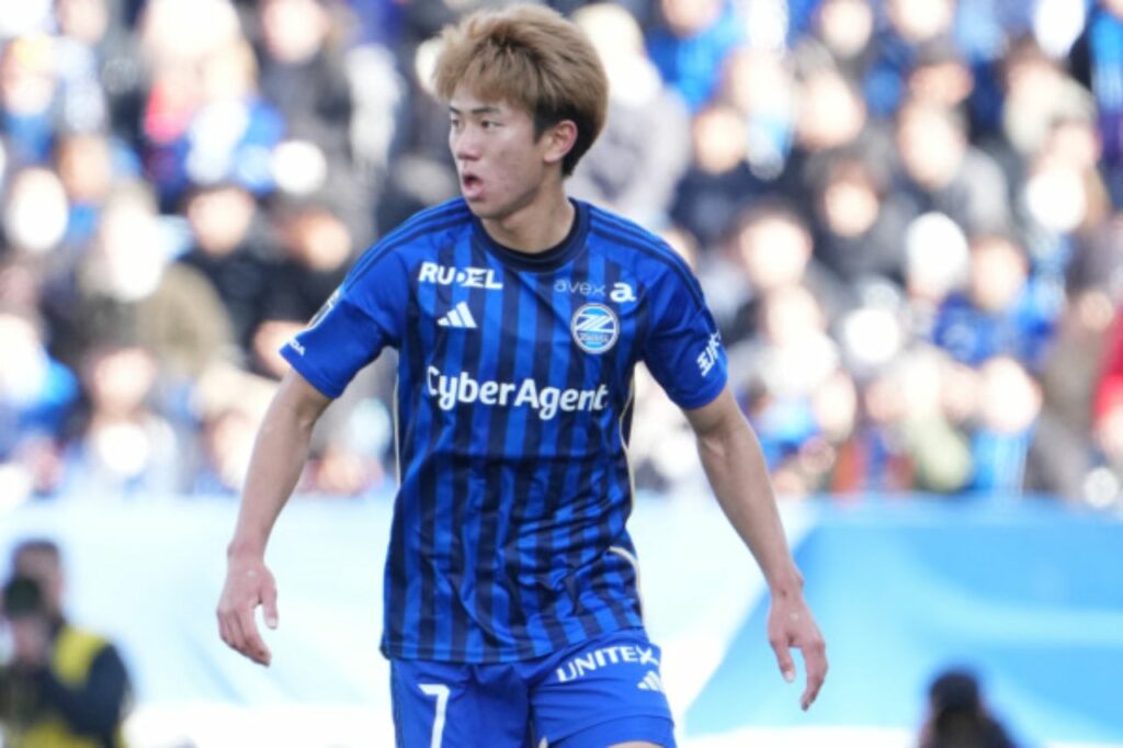Yu Hirakawa đóng góp vào chuỗi thành tích ấn tượng của Machida Zelvia sau 1/4 mùa giải