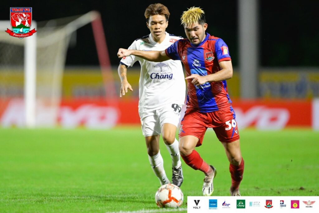 Thanaseth Sucharit - hậu vệ phải xuất sắc của Trat FC