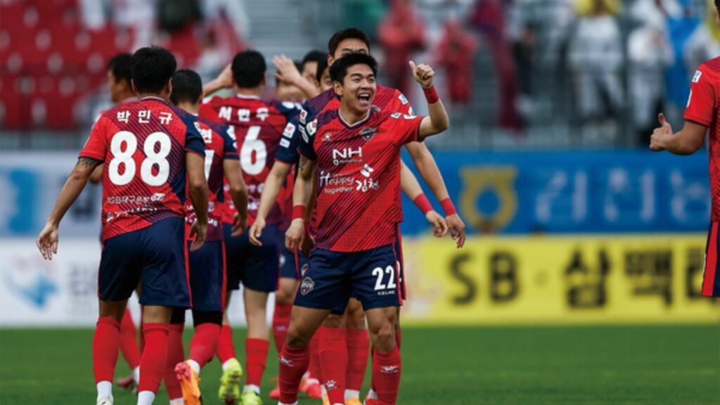 Gimcheon Sangmu chỉ có được 1 điểm ở vòng 11 K-League 2024