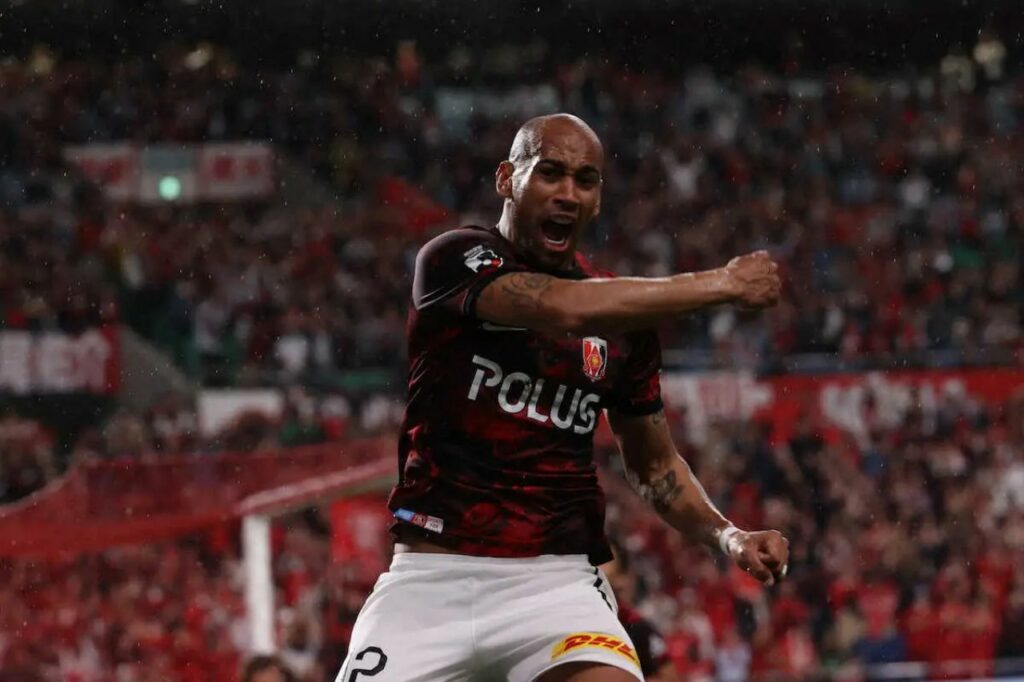 Thiago Satana ăn mừng bàn thắng trong chiến thắng 3 sao của Urawa Reds trước Kyoto Sanga, vòng 14 j-league 2024