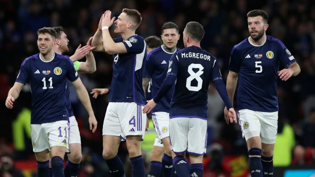 Cơ hội để Scotland vượt qua vòng bảng là không cao
