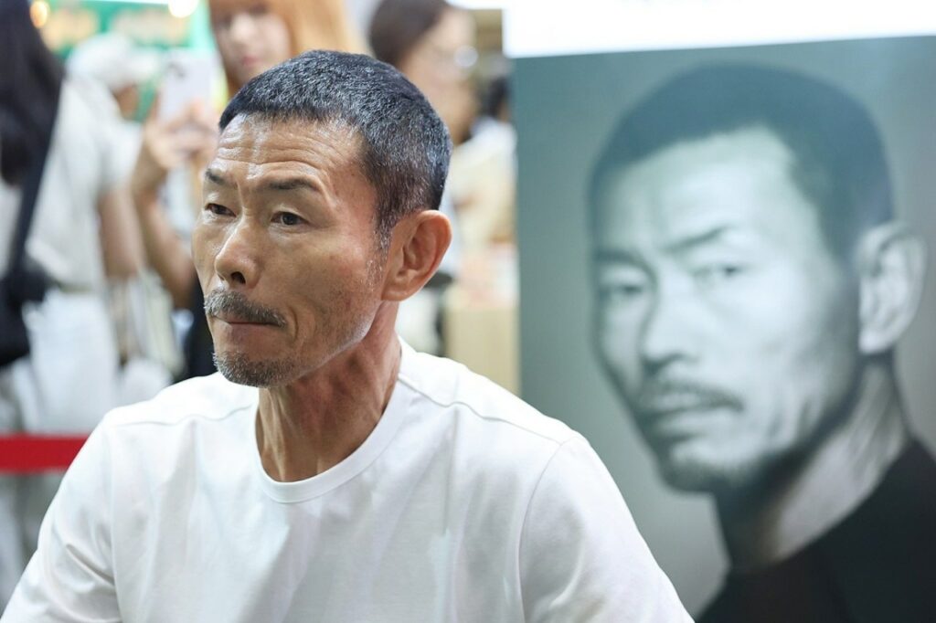 Ông Son Woong-jung, giám đốc của học viện bóng đá SON.