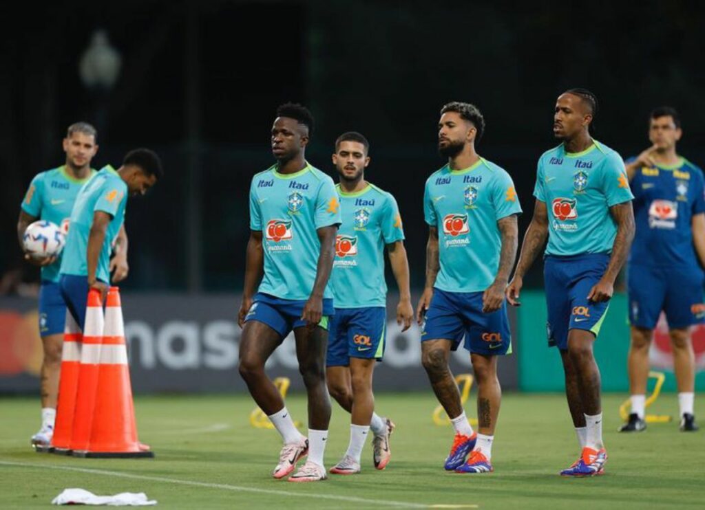 Vinicius Junior là đầu tàu của hàng công "Selecao".