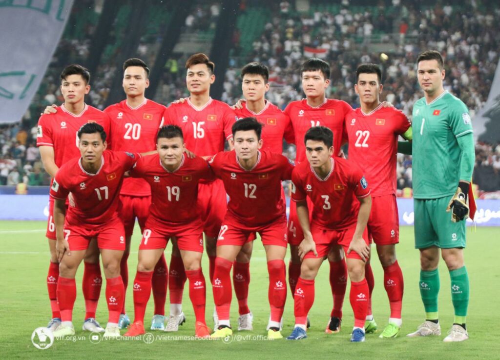 Đội tuyển Việt Nam dần kiện toàn hơn dưới bàn tay HLV Kim Sang-sik.