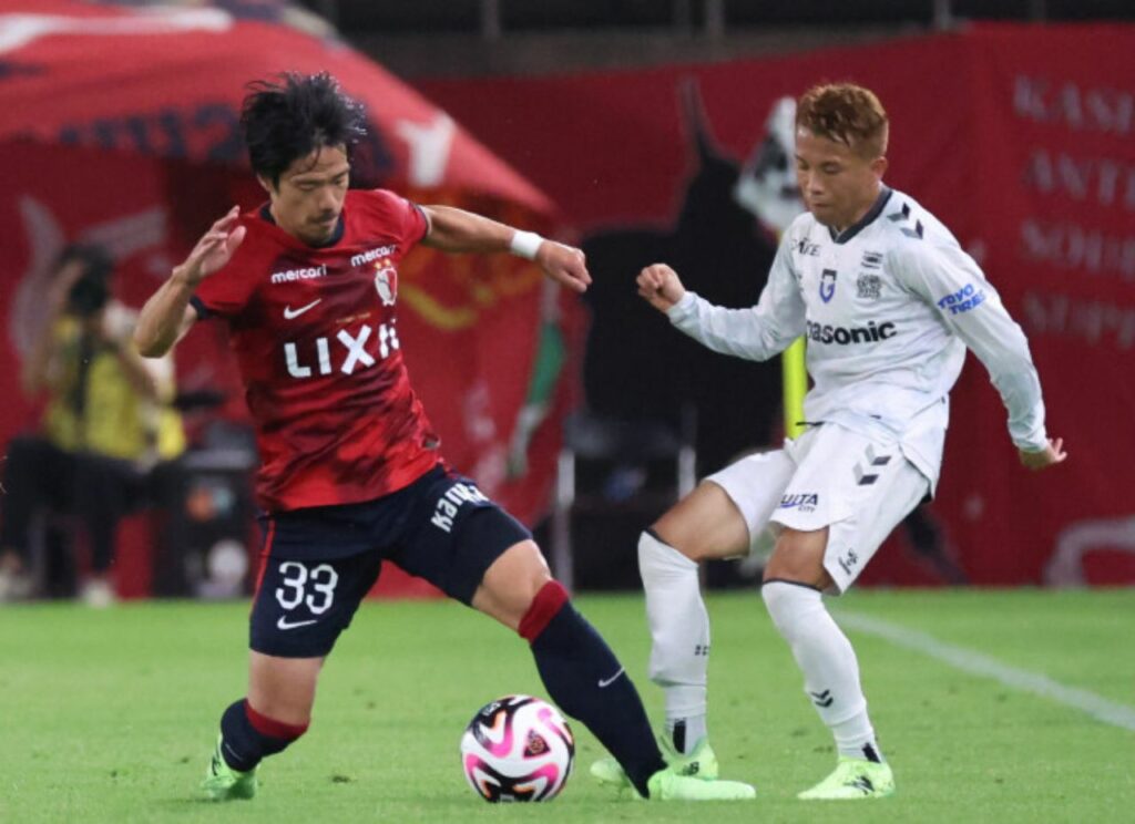 Kashima Antlers và Gamba Osaka bất phân thắng bại trong trận cầu không bàn thắng vòng 20 J-League 2024
