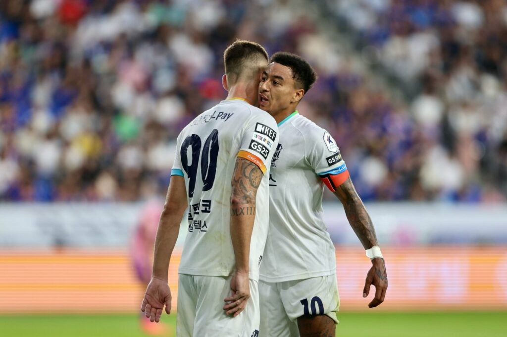 Lingard mang băng đội trưởng dẫn dắt đội bóng ở vòng 17 K-League