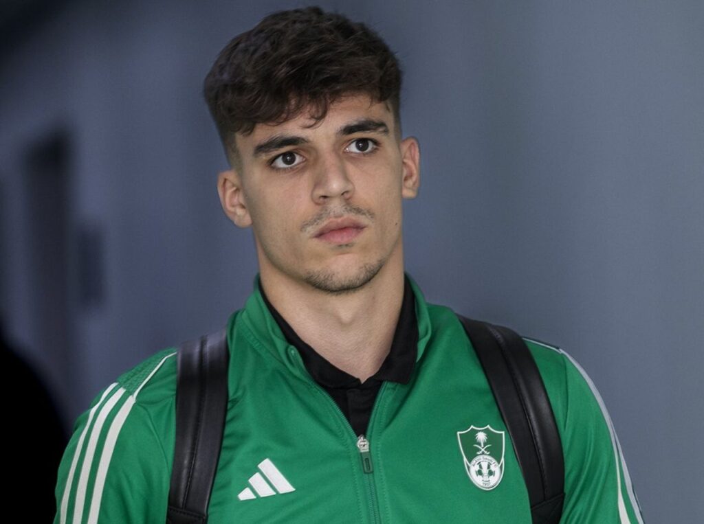 Gabri Veiga chuyển sang Saudi Pro League từ khi còn rất trẻ.