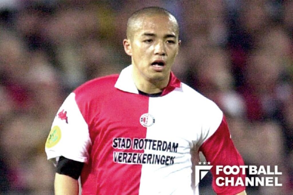 Shinji Ono là thương vụ chuyển nhượng đắt giá bậc nhất J-League năm 2001.