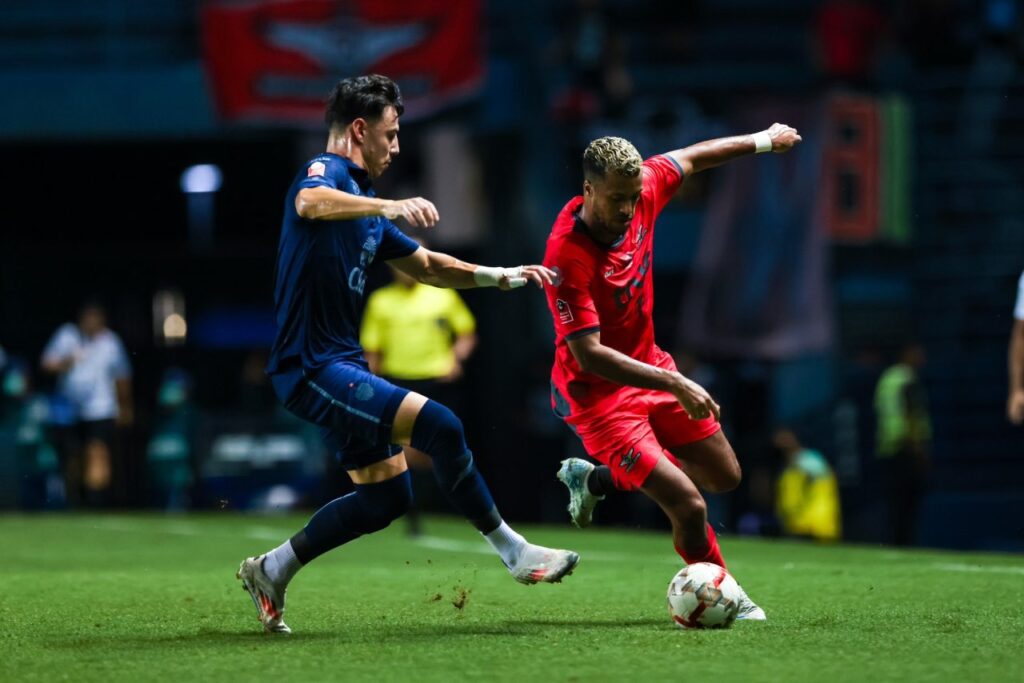 Buriram United đánh bại Bangkok United với tỉ số 4-2 ở vòng 2 Thai League 2024/25