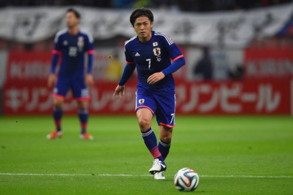 Endo Yasuhito, 1 trong 10 cầu thủ Nhật Bản chưa từng tham dự Olympic, đang là cầu thủ Nhật Bản khoác áo ĐTQG nhiều nhất mọi thời đại.