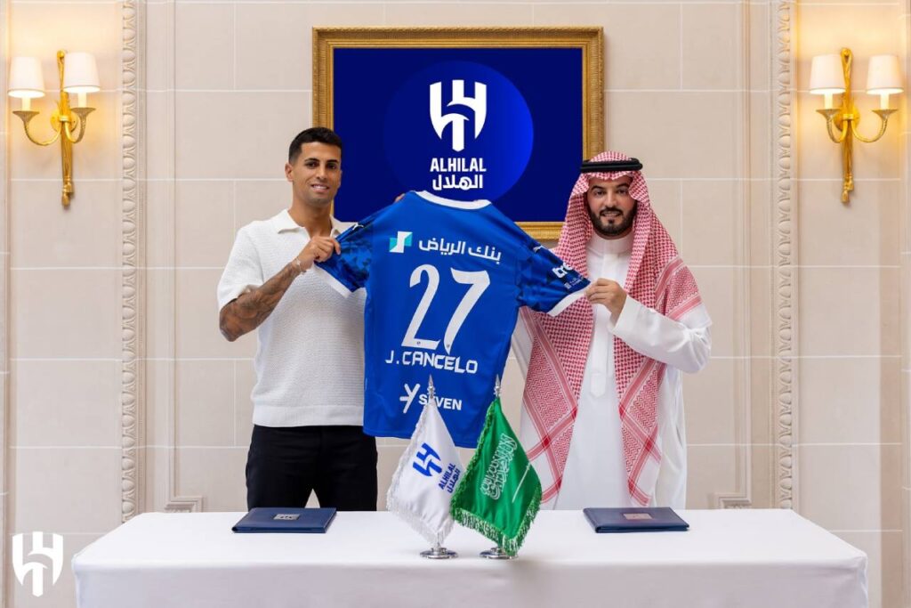 Joao Cancelo sẽ mặc áo số 27 ở đội bóng mới.