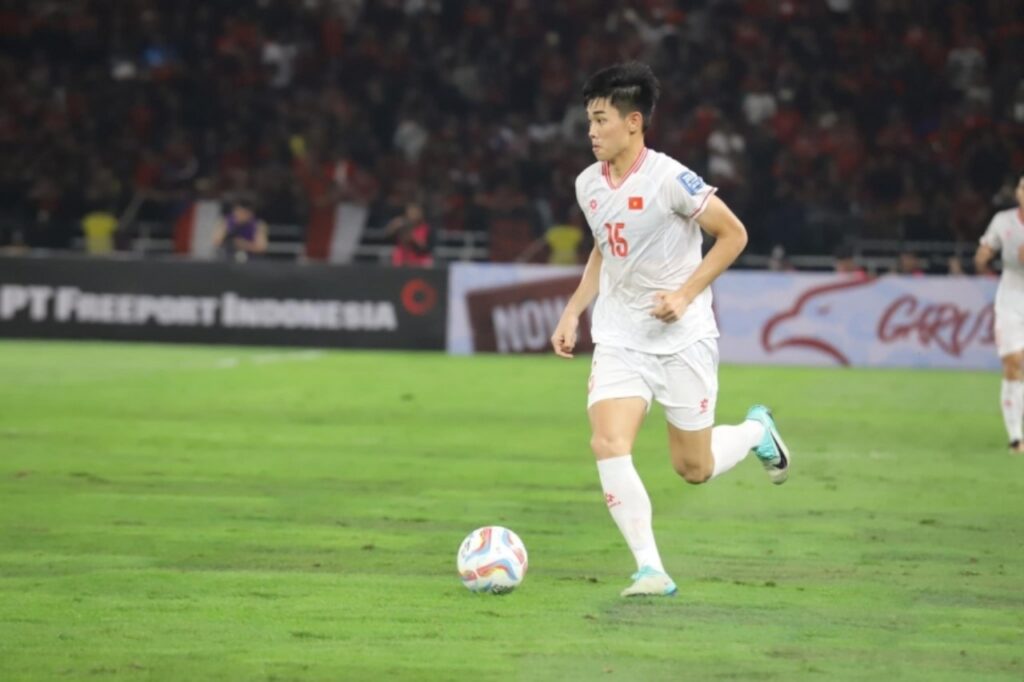 Gia nhập CAHN, Nguyễn Đình Bắc có thể ra sân ở trận gặp Buriram United.