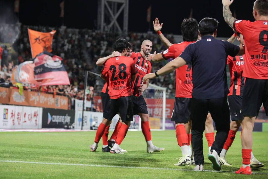 Găngwon hiện đang dẫn đầu BXH K-League.