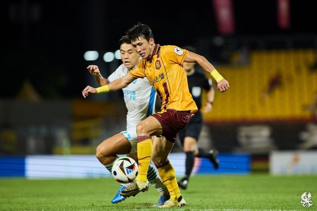 Gwangju đang xếp thứ 7 tại K-League với phong độ không tốt.