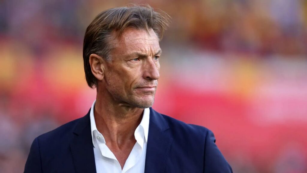 Hervé Renard bị KFA ngó lơ, dù đã đồng thuận với những điều khoản hợp đồng?
