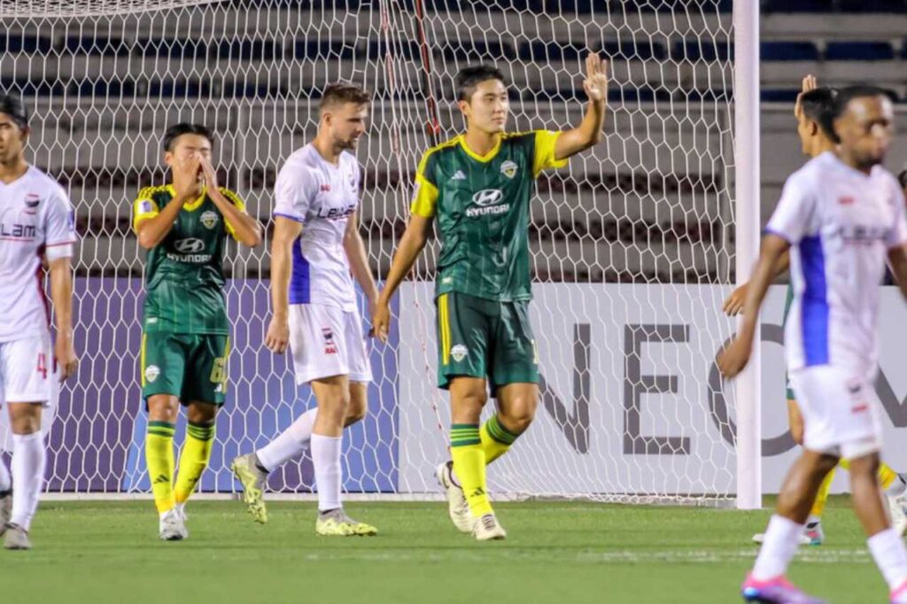 Jeonbuk Hyundai Motors FC có chiến thắng đậm đà 6-0 trước Dynamic Herb Cebu FC.