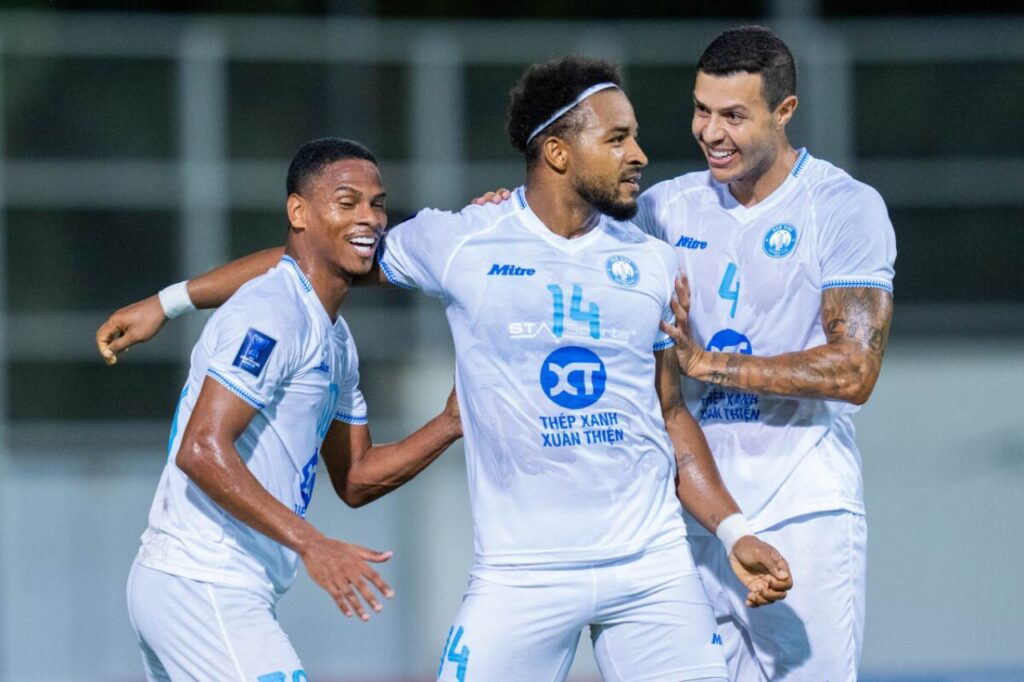 Đại diện Việt Nam là Nam Định FC đánh bại Lee Man ngay trên sân khách.