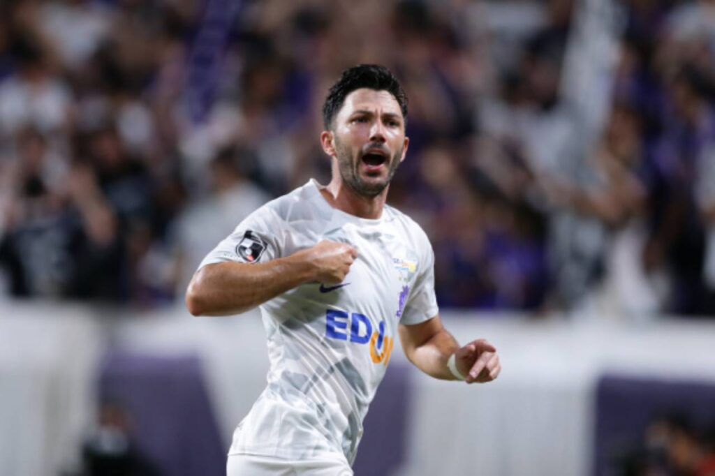 Torgay Arslan đang là tân binh ấn tượng nhất J-League mùa hè này.