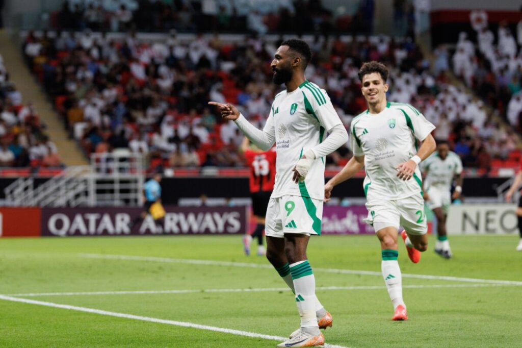 Al Ahli không mất quá nhiều sức để có được thắng lợi 2-1 trước Al Rayyan.