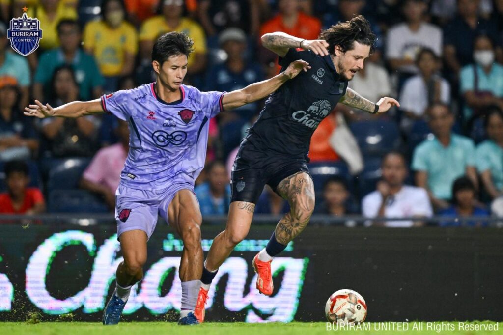 Buriram United tiếp tục khẳng định sức mạnh của mình với chiến thắng 1-0 trước Uthai Thani FC.