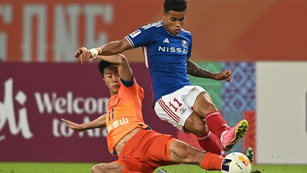 Yokohama F.Marinos để mất điểm đáng tiếc ở những phút cuối trận.