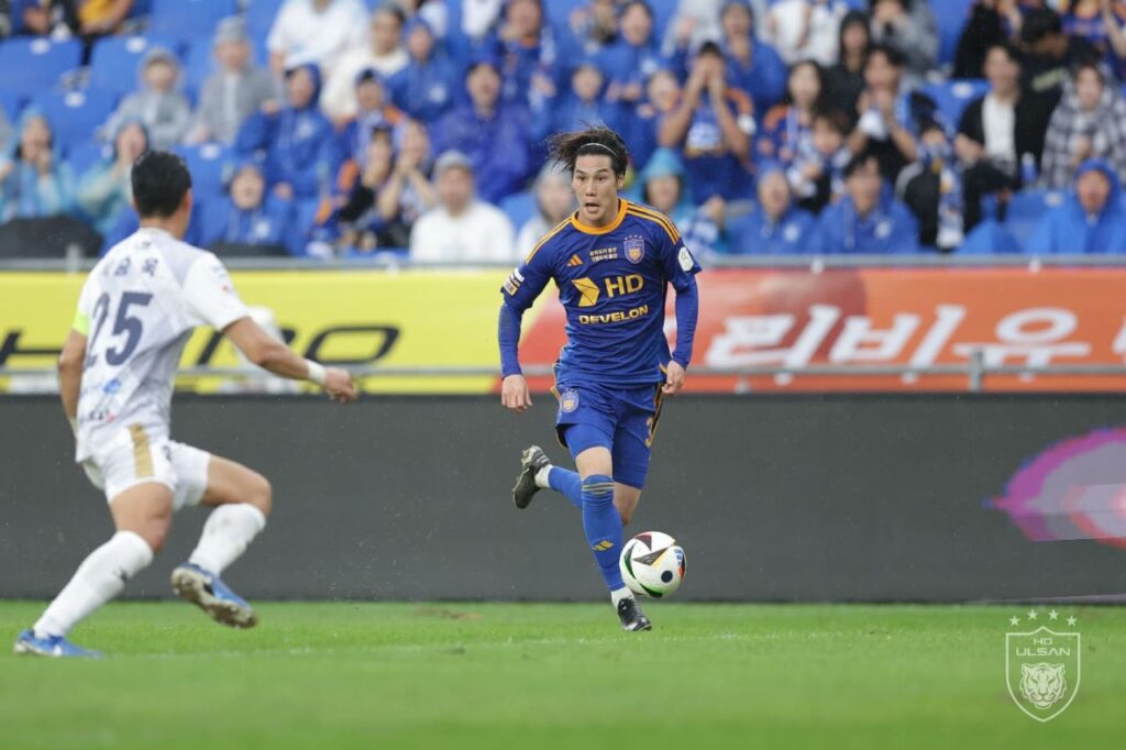 Ulsan HD tiếp tục gieo sầu cho đối thủ Gimcheon Sangmu ở vòng 33 K-League 2024.