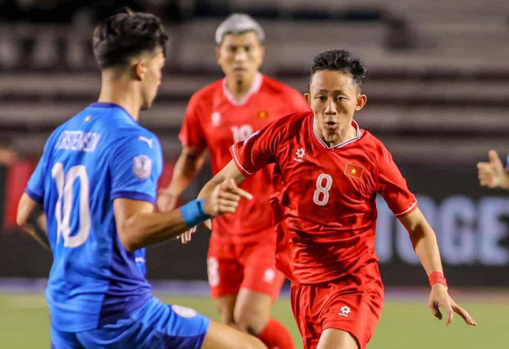 Doãn Ngọc Tân ghi bàn gỡ hòa 1-1 cho đội tuyển Việt Nam.