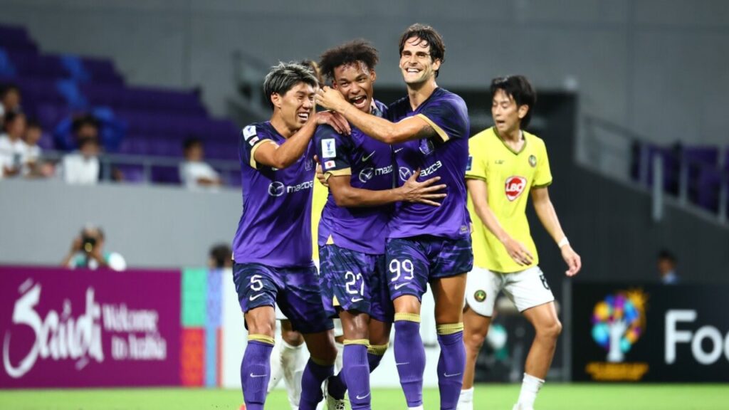 Sanfrecce Hiroshima bất bại tại vòng bảng AFC Champions League Two 2024/25.