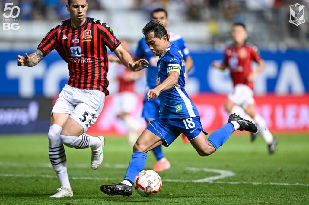 Pathum United chấm dứt chuỗi trận không thắng khi đánh bại Khon Kaen United.