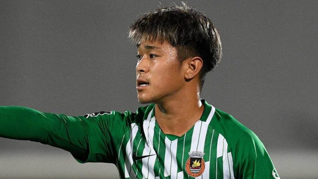 Ryotaro Shokuno đã đánh mất nhiều thứ sau khi chuyển đến châu Âu.