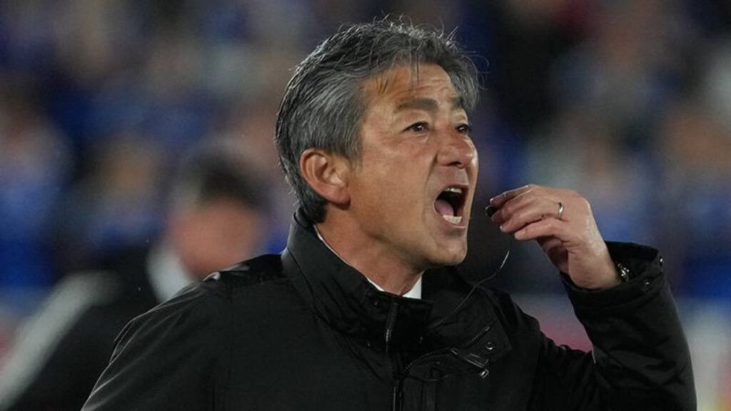HLV Shigetoshi Hasebe sẽ phải đối diện với nhiều áp lực ở mùa giải mới.
