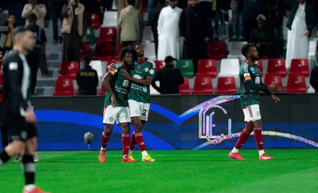 Wijnadum lập cú đúp trong ngày Al Ettifaq thắng đậm Al Shabab.