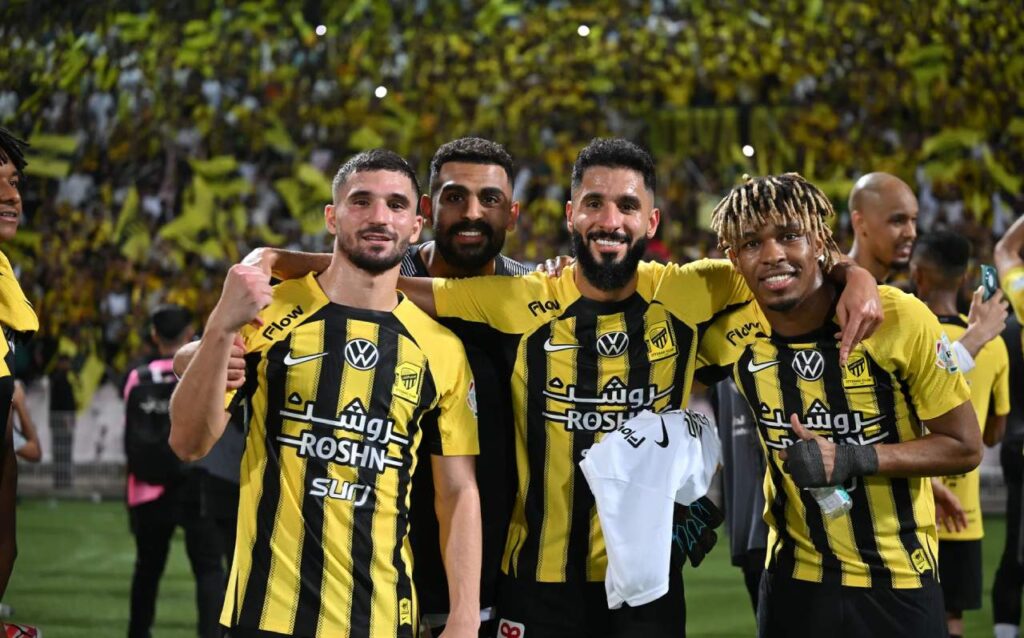 Al Ittihad giữ vững ngôi đầu sau chiến thắng dễ dàng trước đội cuối bảng.