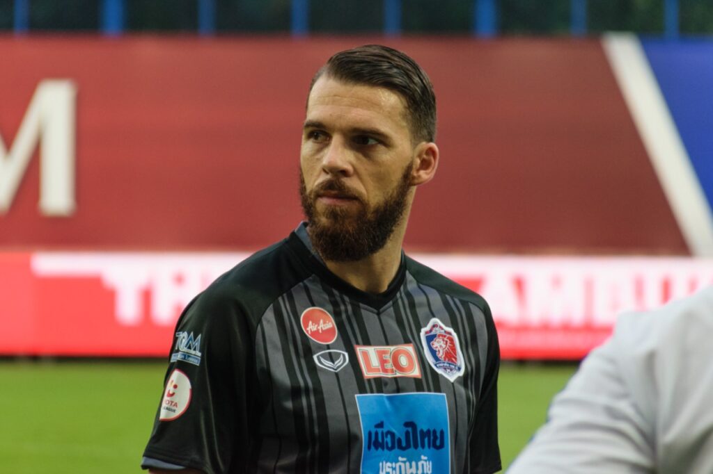 Dragan Bošković là ngoại binh có mức phí chuyển nhượng cao nhất trong lịch sử Thai League.